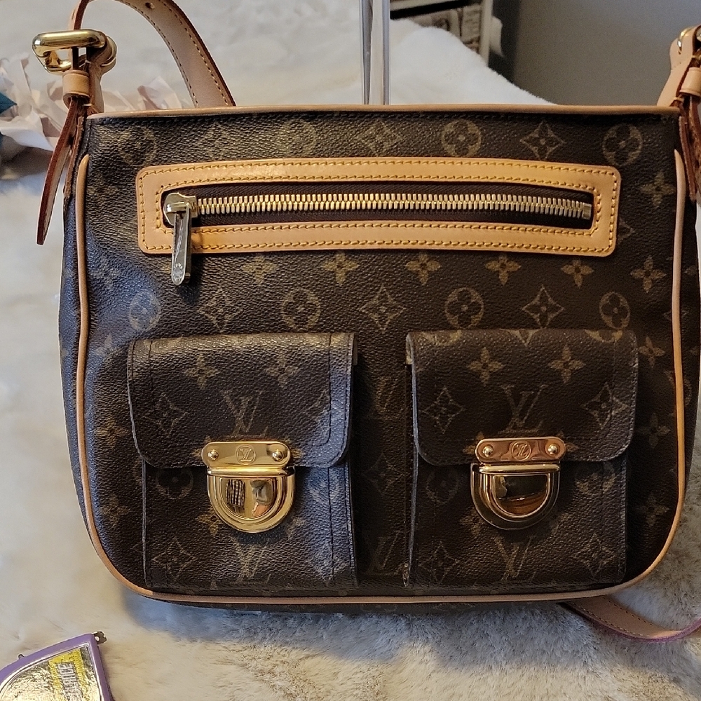 Louis Vuitton Hudson  Crossbody Bag